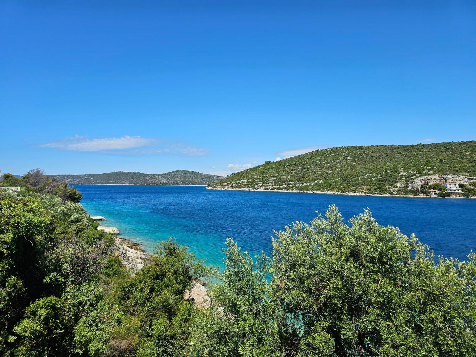 Apartments Lucin Veliki Drvenik Dış mekan fotoğraf