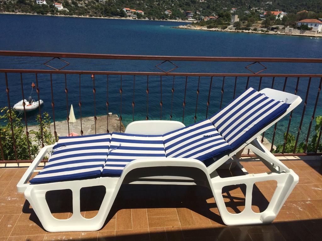 Apartments Lucin Veliki Drvenik Dış mekan fotoğraf